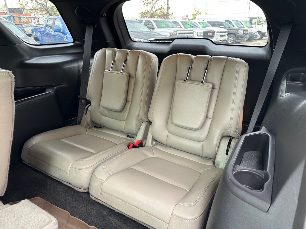 2015 Ford Explorer Image 11