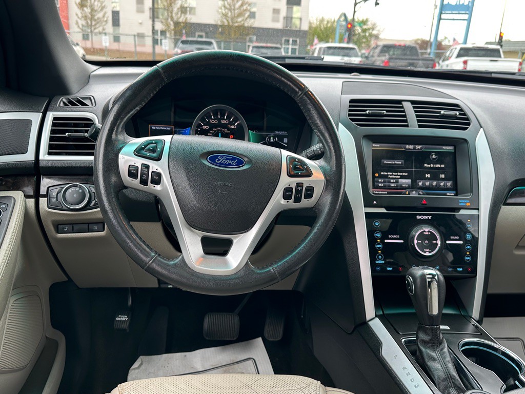 2015 Ford Explorer Image 13