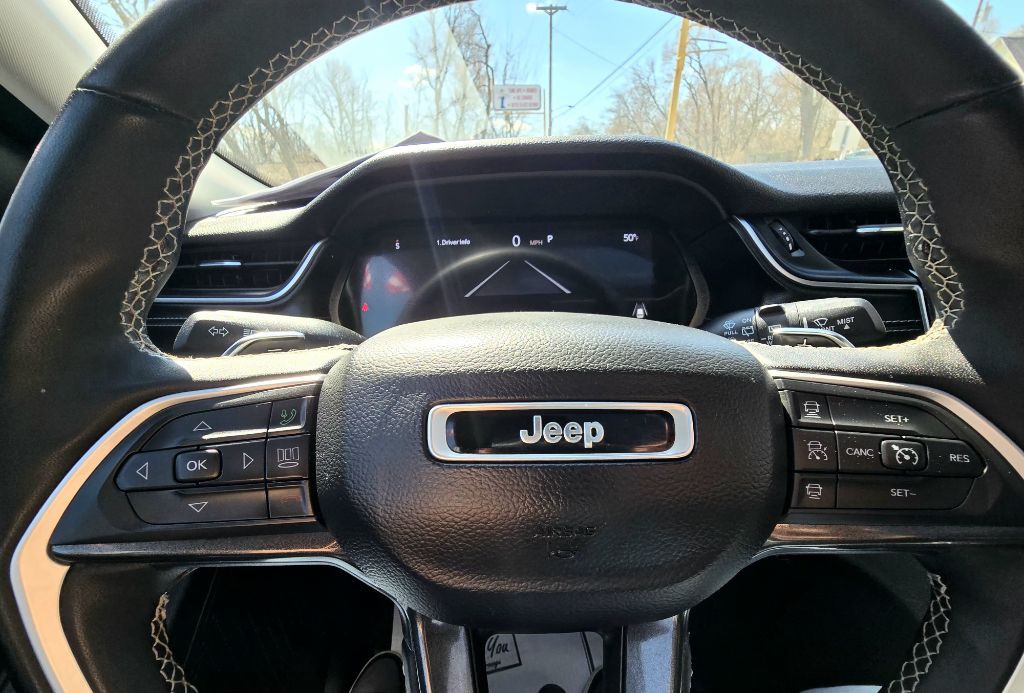 2023 Jeep Grand Cherokee Image 16