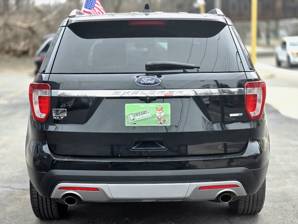 2016 Ford Explorer Image 3