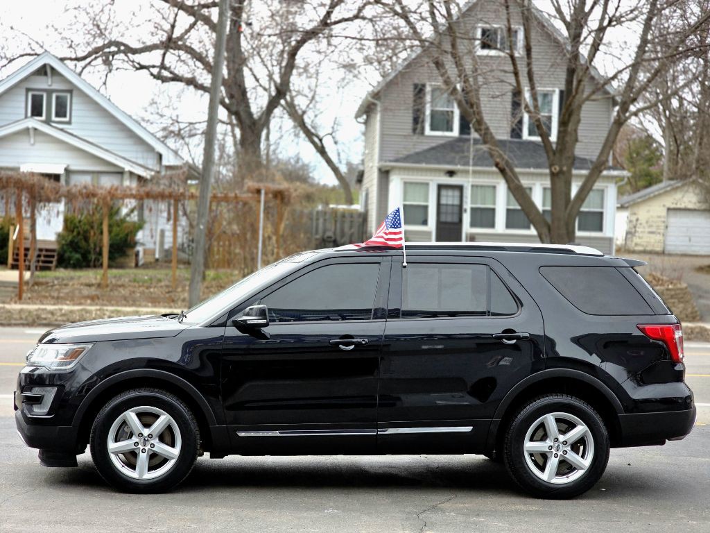 2016 Ford Explorer Image 8