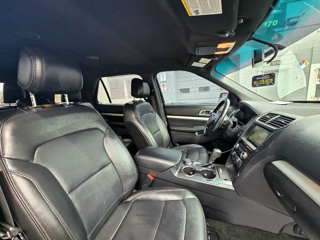 2016 Ford Explorer Image 10