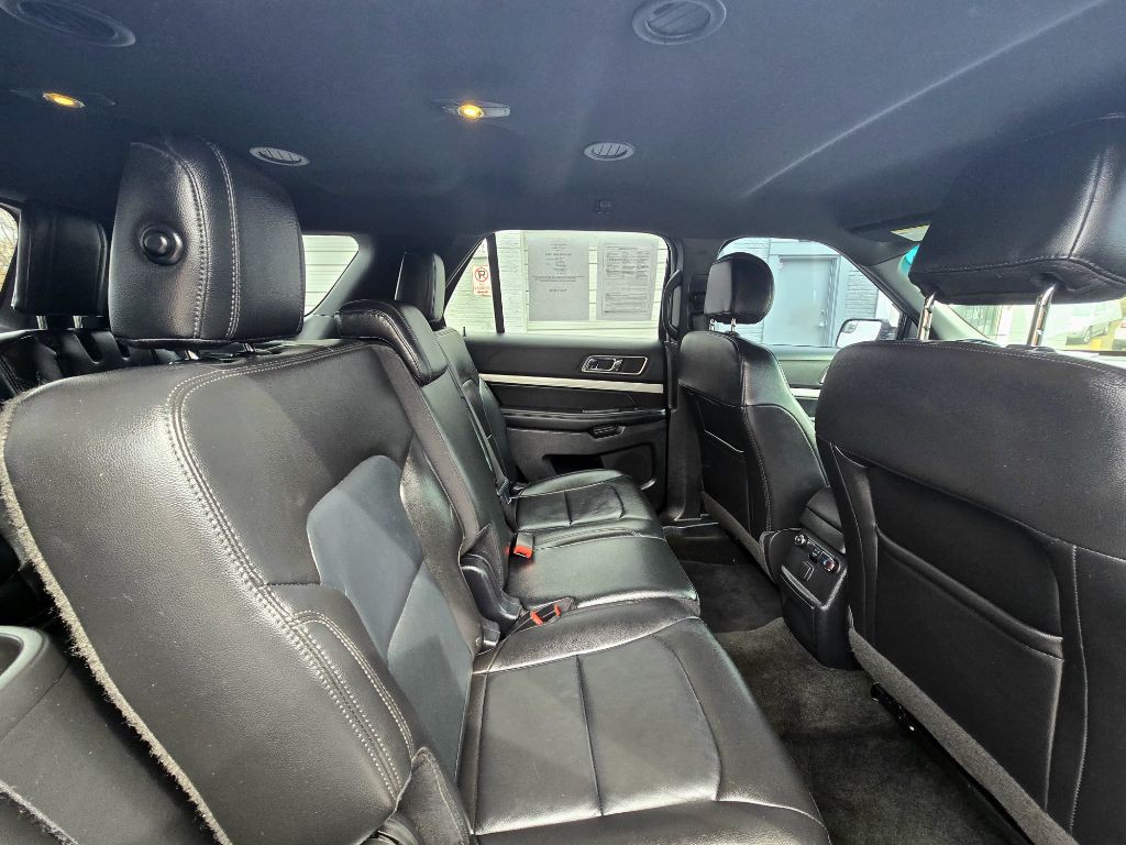 2016 Ford Explorer Image 11