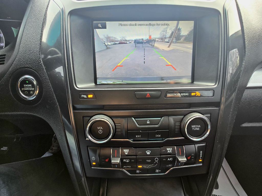 2016 Ford Explorer Image 17