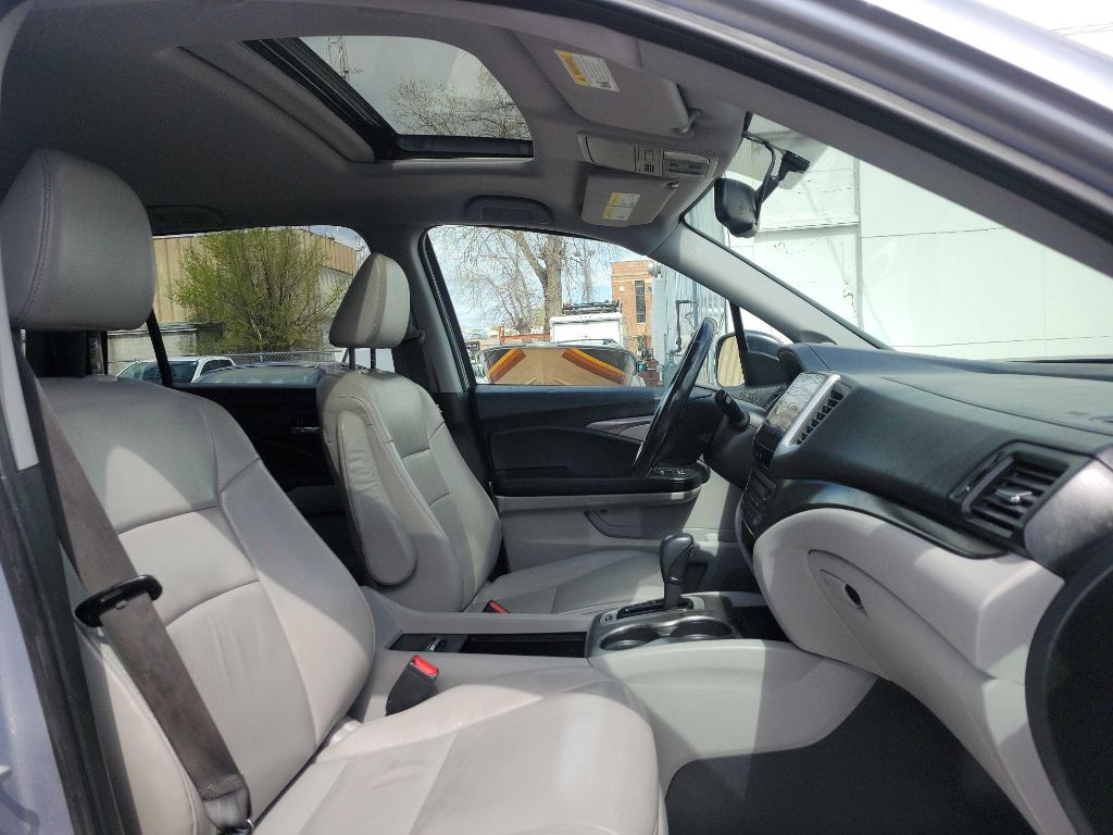2017 Honda Pilot Image 30