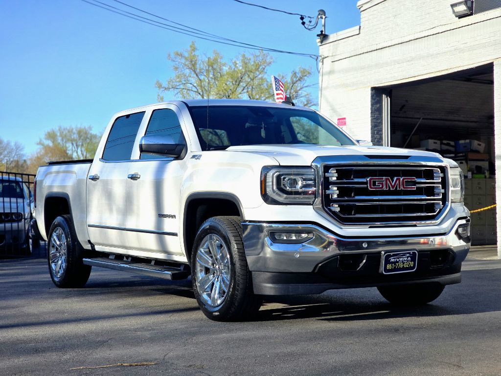 2018 GMC Sierra Image 2
