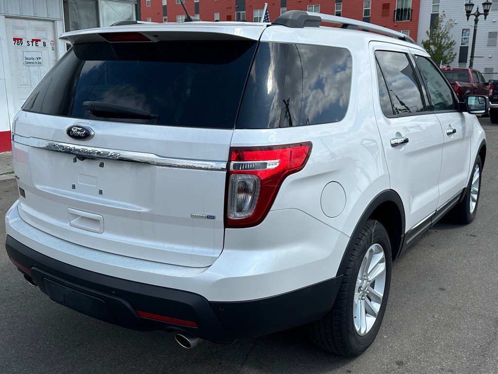 2014 Ford Explorer Image 4