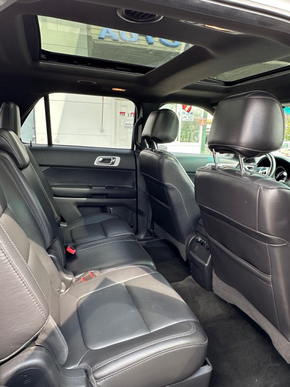 2014 Ford Explorer Image 9