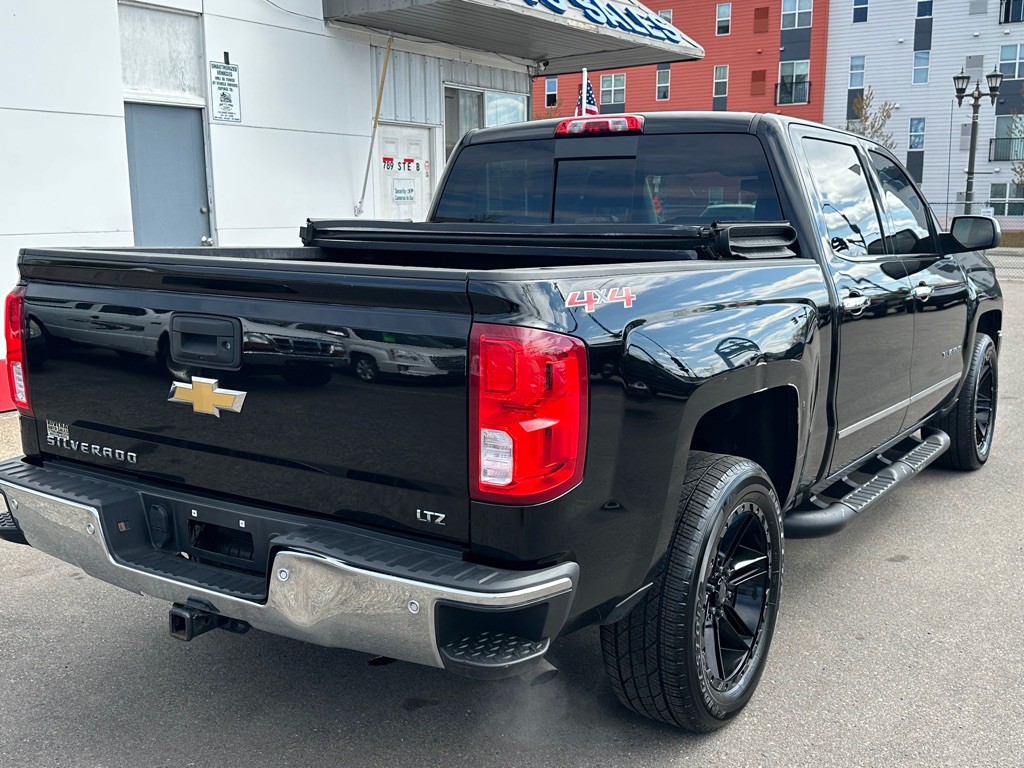 2017 Chevrolet Silverado 1500 Image 4