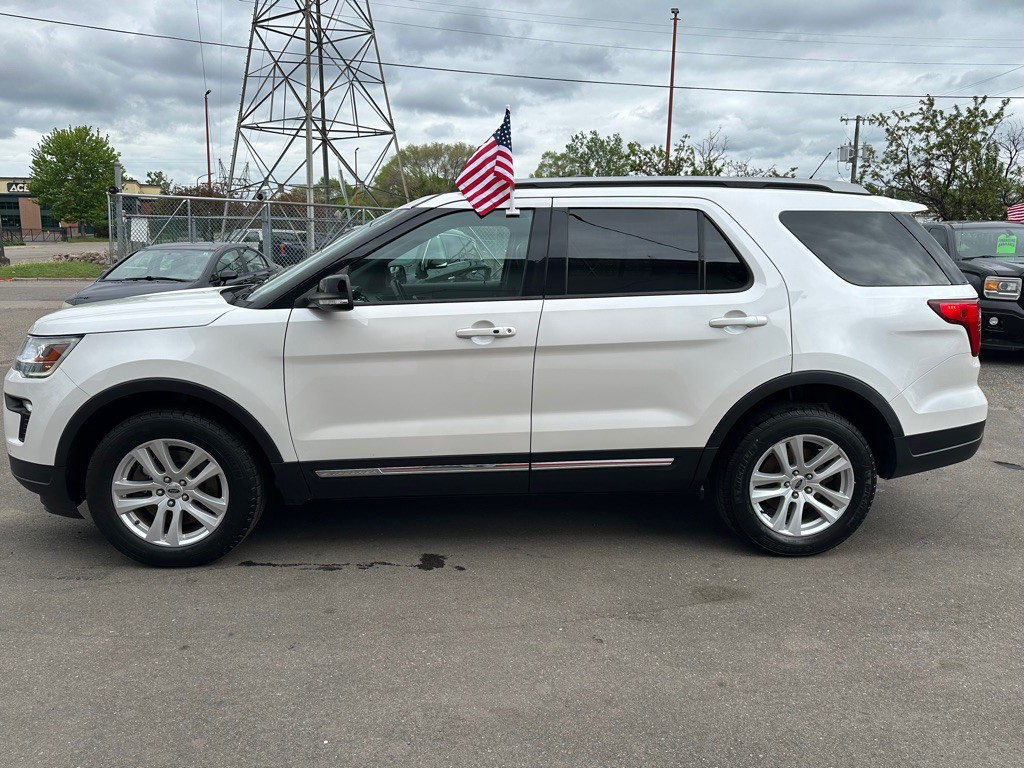 2018 Ford Explorer Image 2