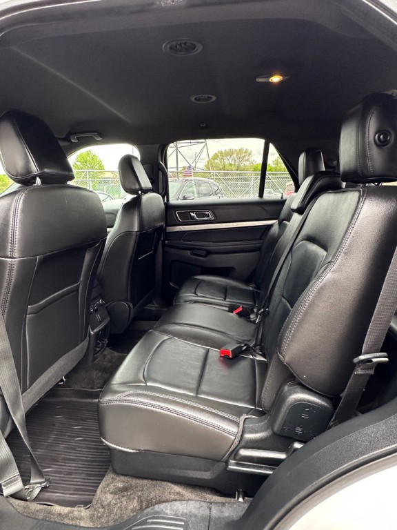 2018 Ford Explorer Image 8