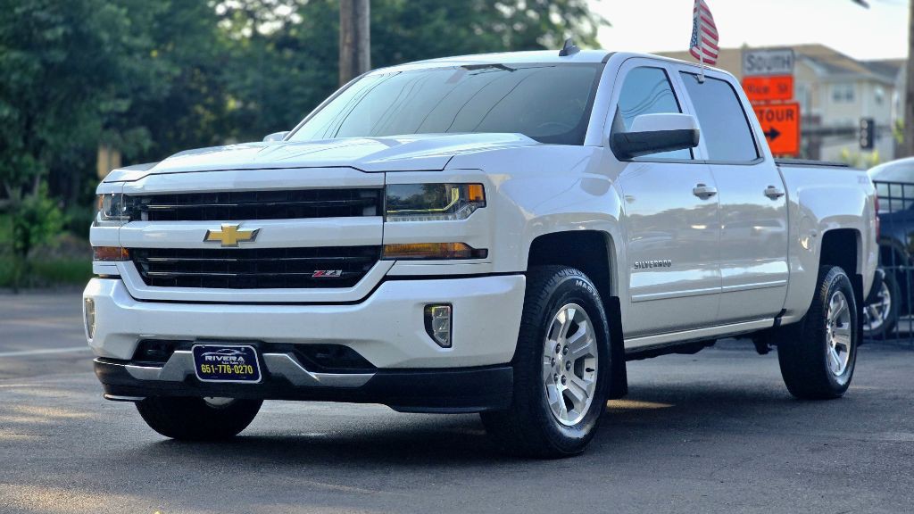 2017 Chevrolet Silverado 1500 Image 1