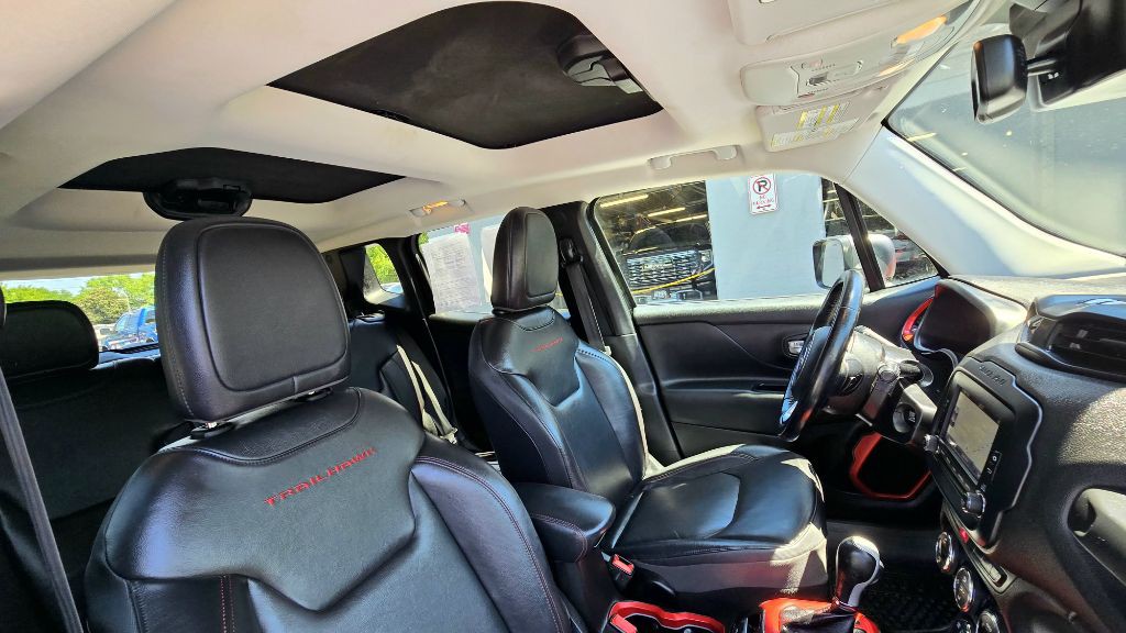2016 Jeep Renegade Image 10