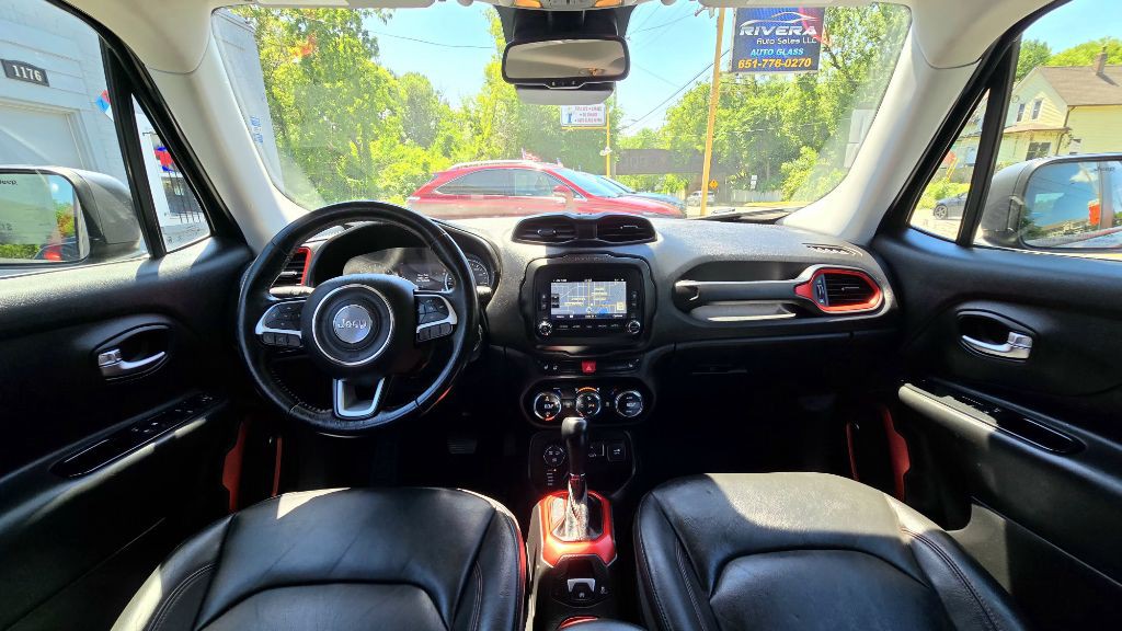 2016 Jeep Renegade Image 11