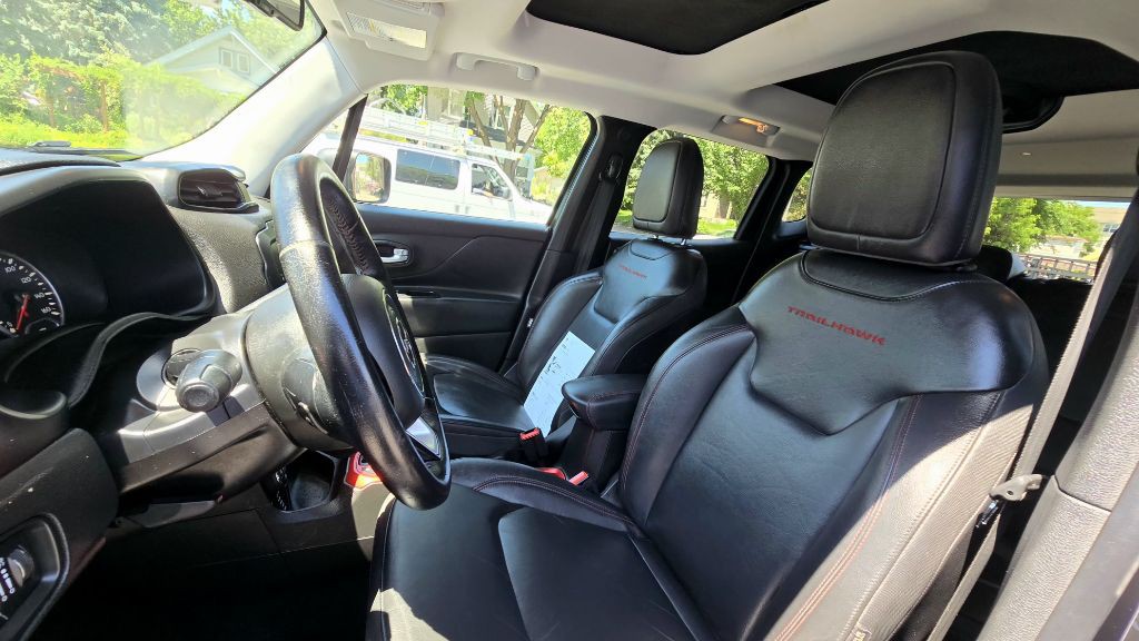 2016 Jeep Renegade Image 14