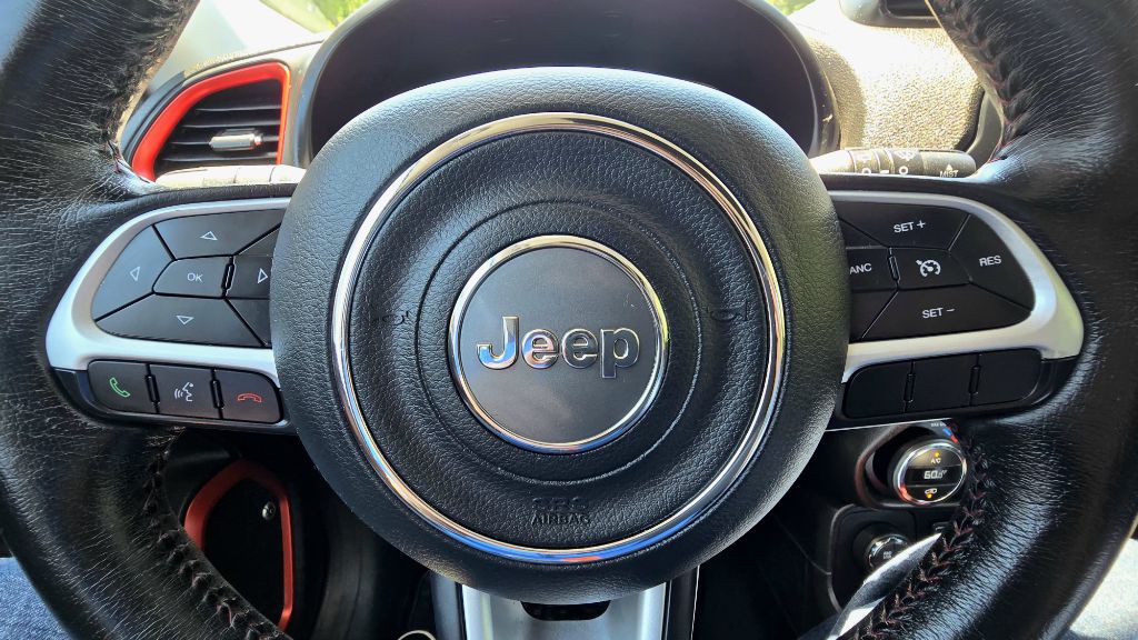 2016 Jeep Renegade Image 16