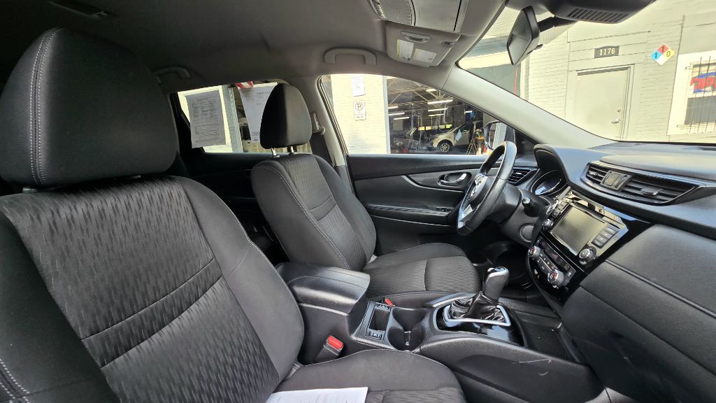 2020 Nissan Rogue Image 9