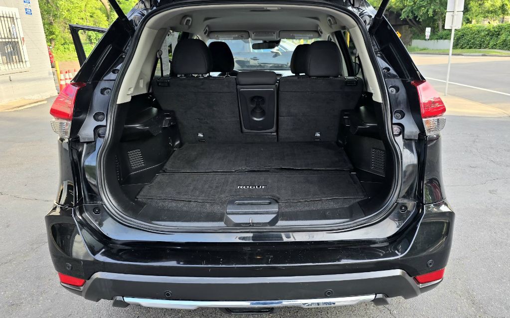 2020 Nissan Rogue Image 12