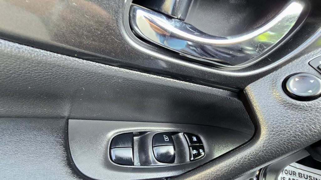 2020 Nissan Rogue Image 14