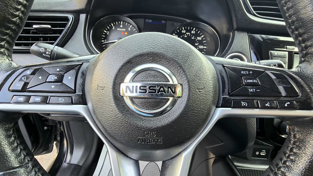 2020 Nissan Rogue Image 15
