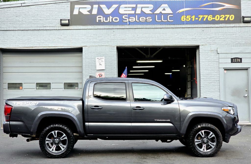 2019 Toyota Tacoma Image 3