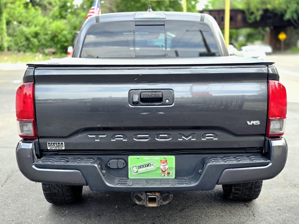 2019 Toyota Tacoma Image 5