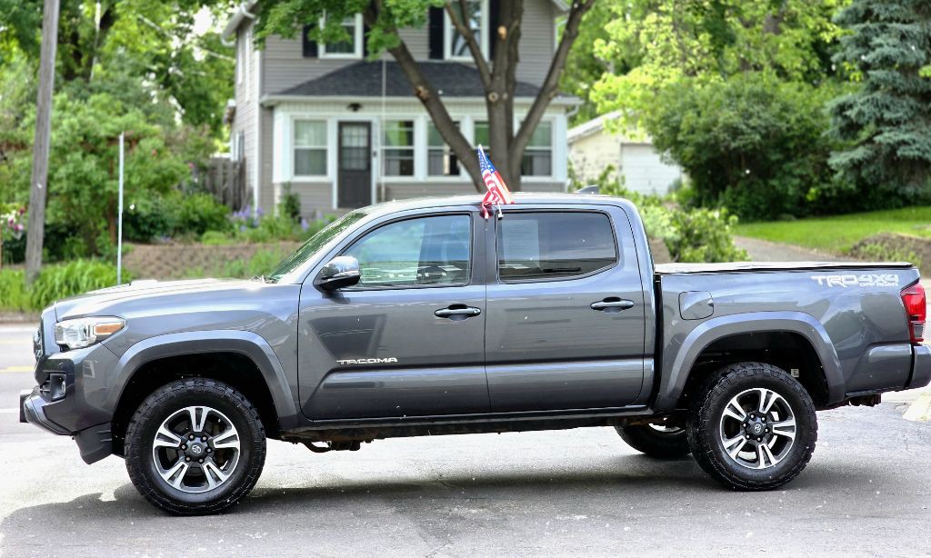 2019 Toyota Tacoma Image 7