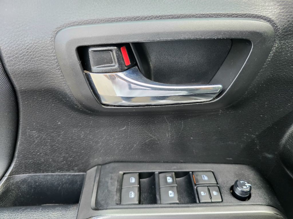 2019 Toyota Tacoma Image 14