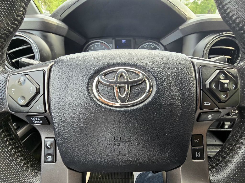 2019 Toyota Tacoma Image 16