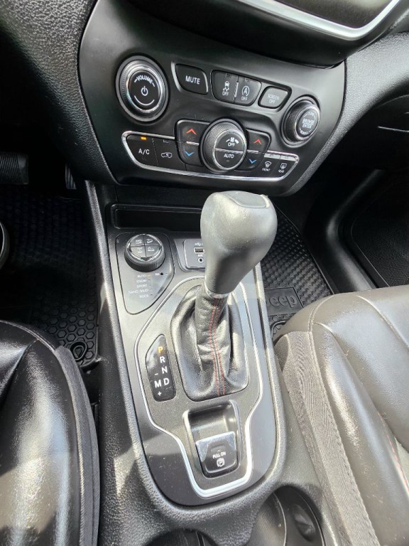 2021 Jeep Cherokee Image 19