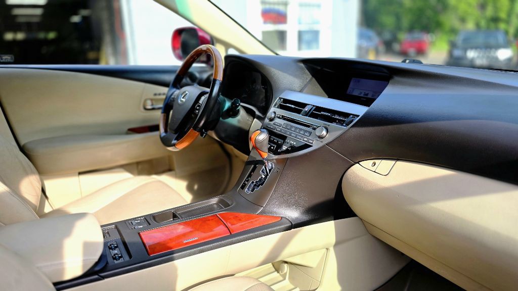 2011 Lexus RX Image 9