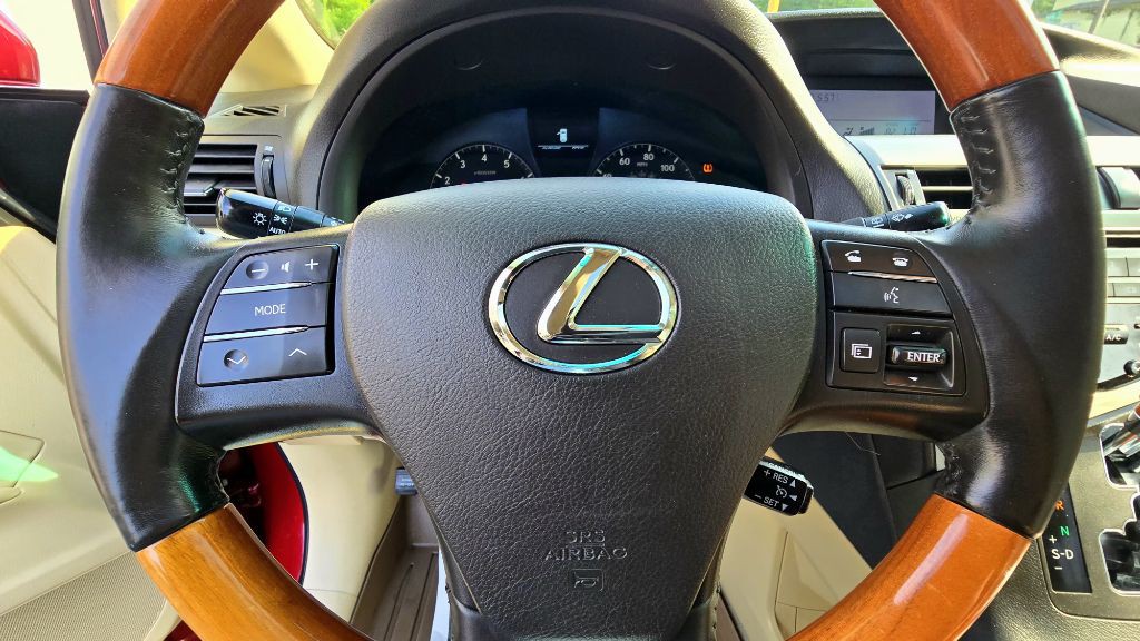 2011 Lexus RX Image 12