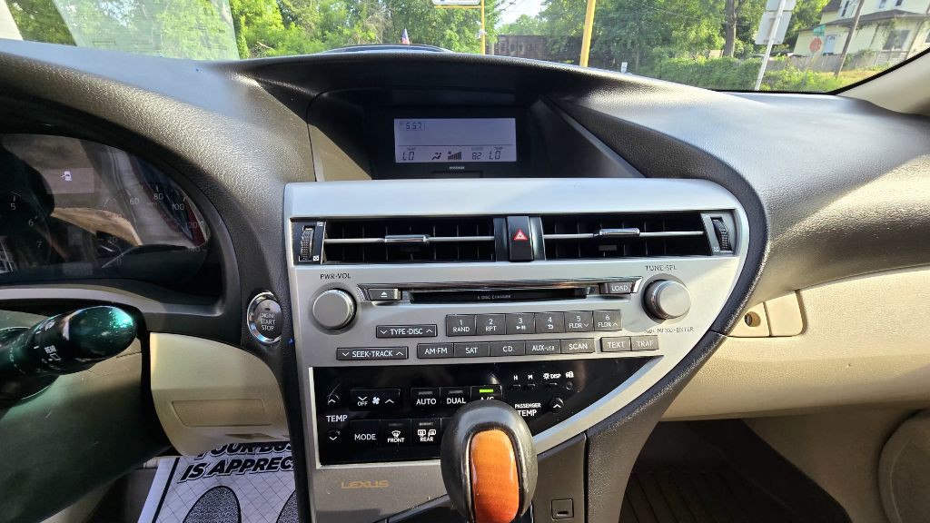 2011 Lexus RX Image 17