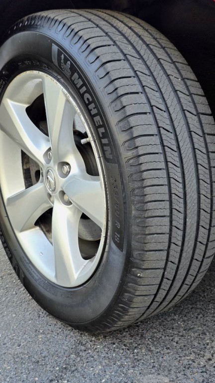 2011 Lexus RX Image 18