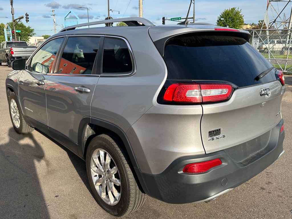 2017 Jeep Cherokee Image 3