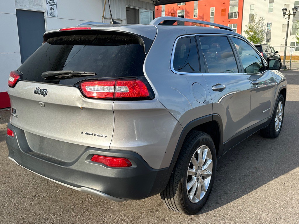 2017 Jeep Cherokee Image 4