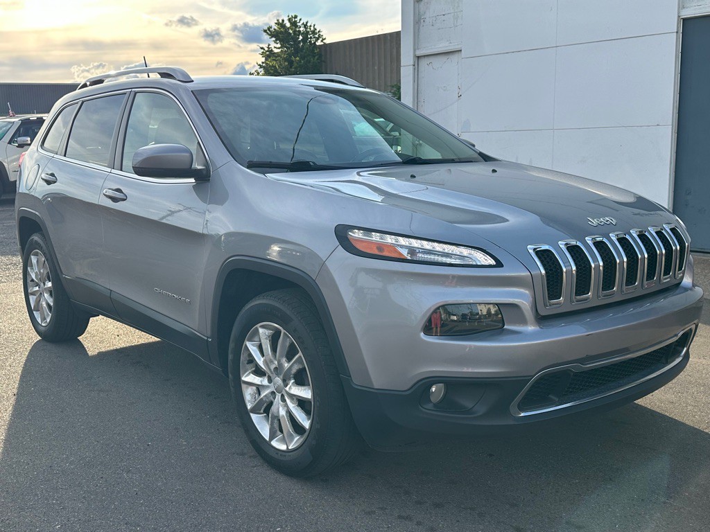 2017 Jeep Cherokee Image 6