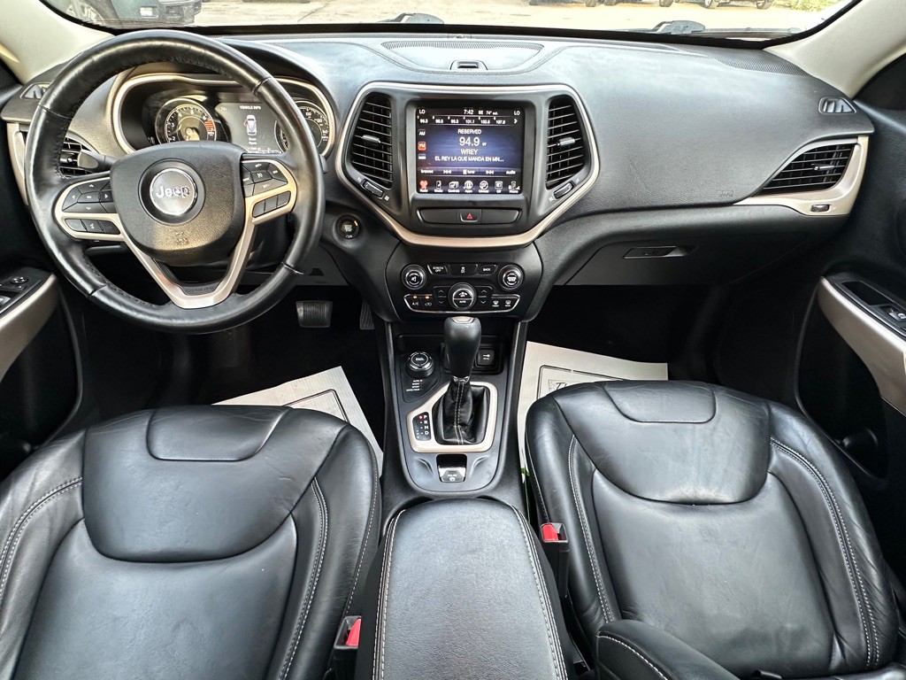 2017 Jeep Cherokee Image 12