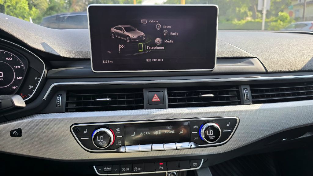 2017 Audi A4 Image 19