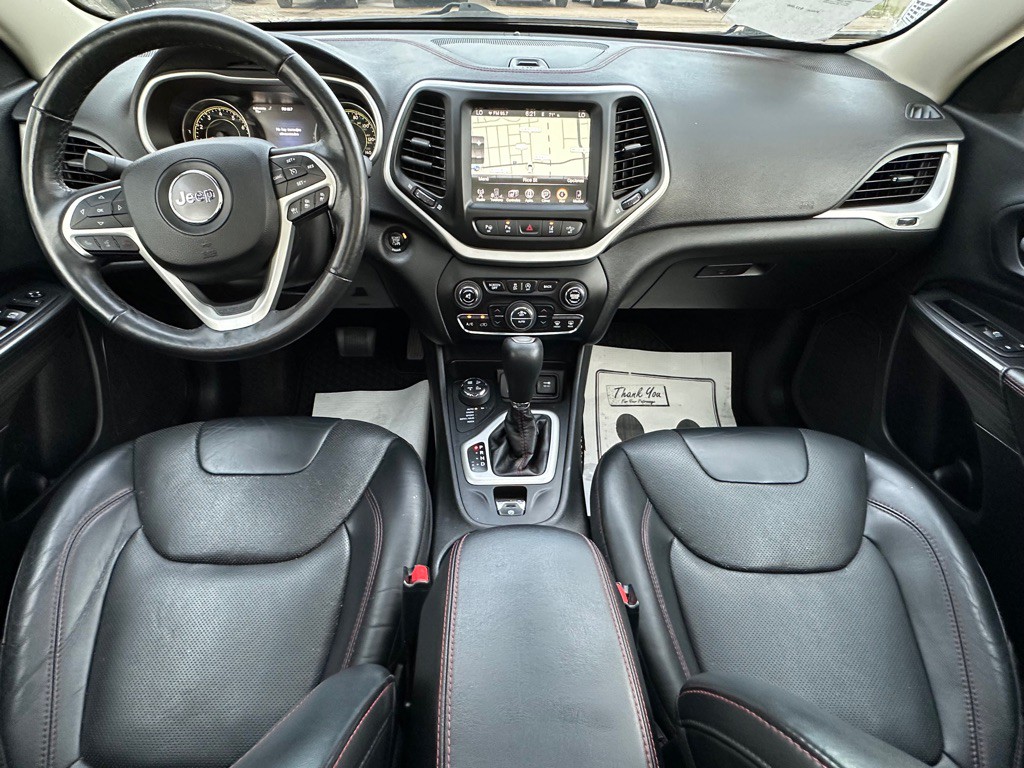 2016 Jeep Cherokee Image 12