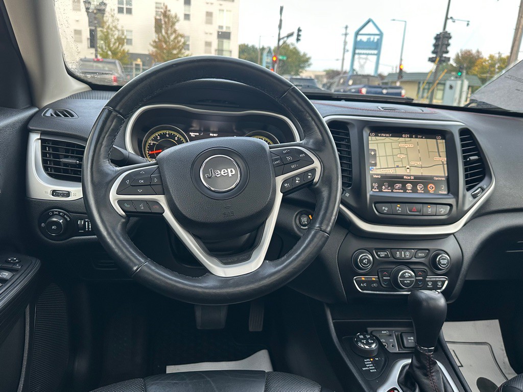 2016 Jeep Cherokee Image 13
