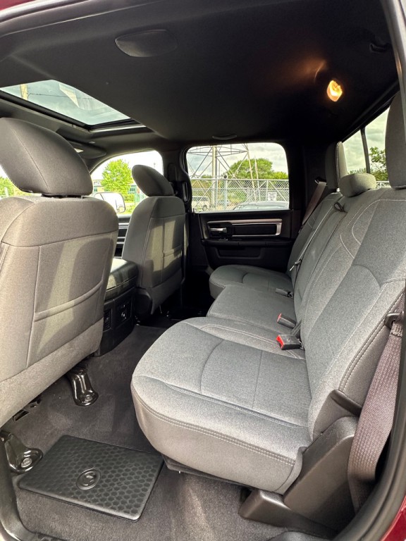 2021 RAM 1500 Image 8