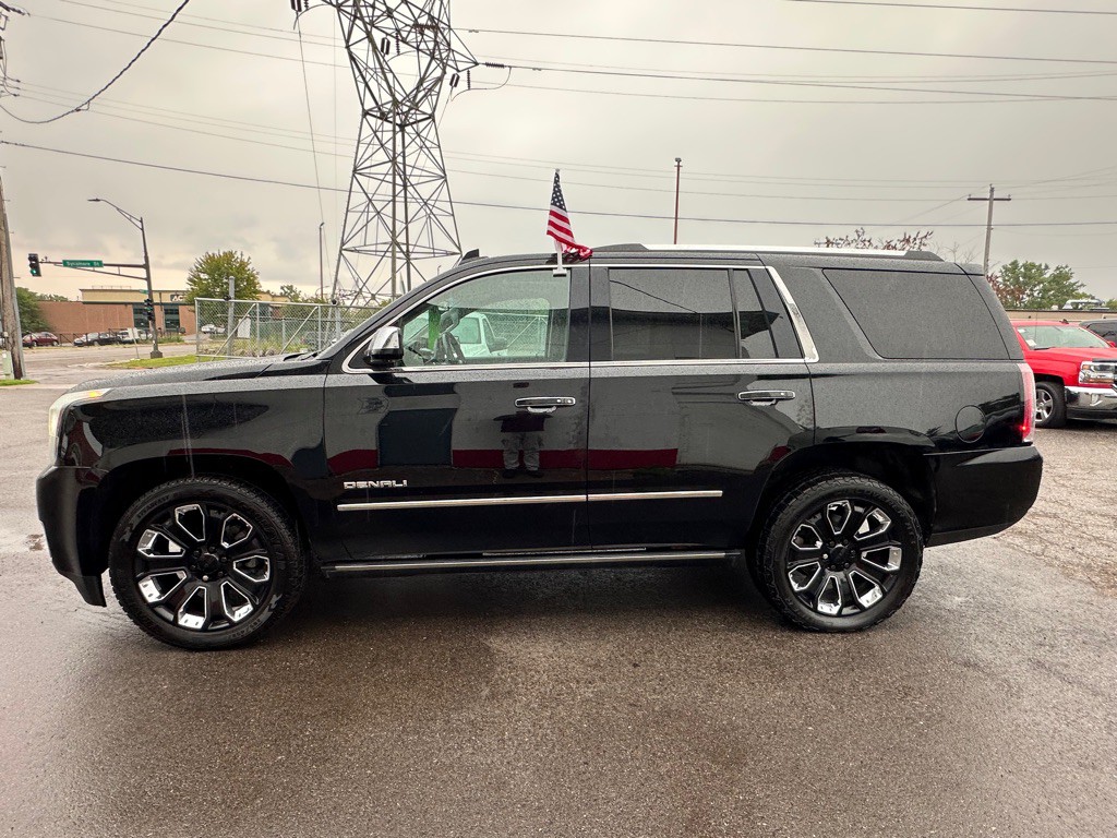 2018 GMC Yukon Image 2