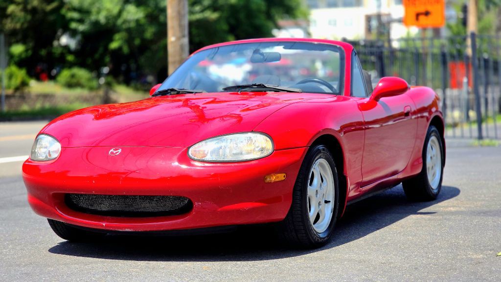 1999 Mazda MX-5 Miata Image 1