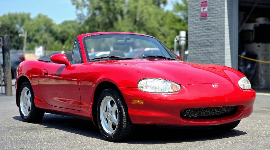 1999 Mazda MX-5 Miata Image 2