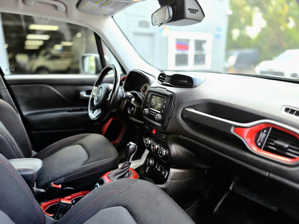 2017 Jeep Renegade Image 8