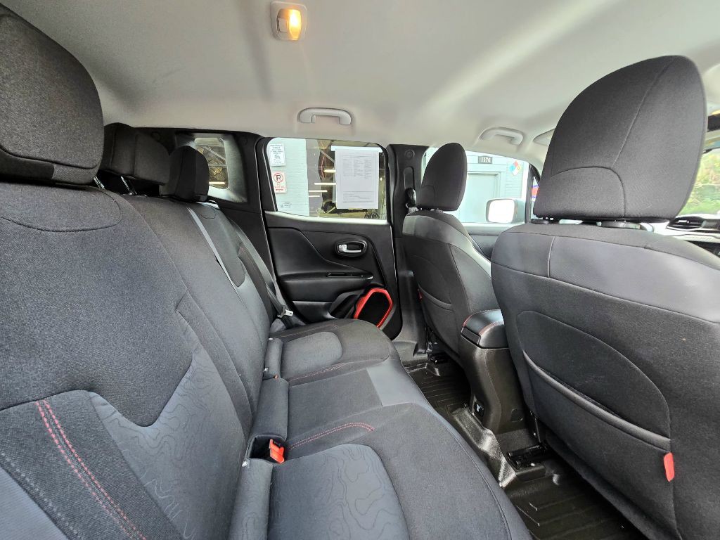 2017 Jeep Renegade Image 13