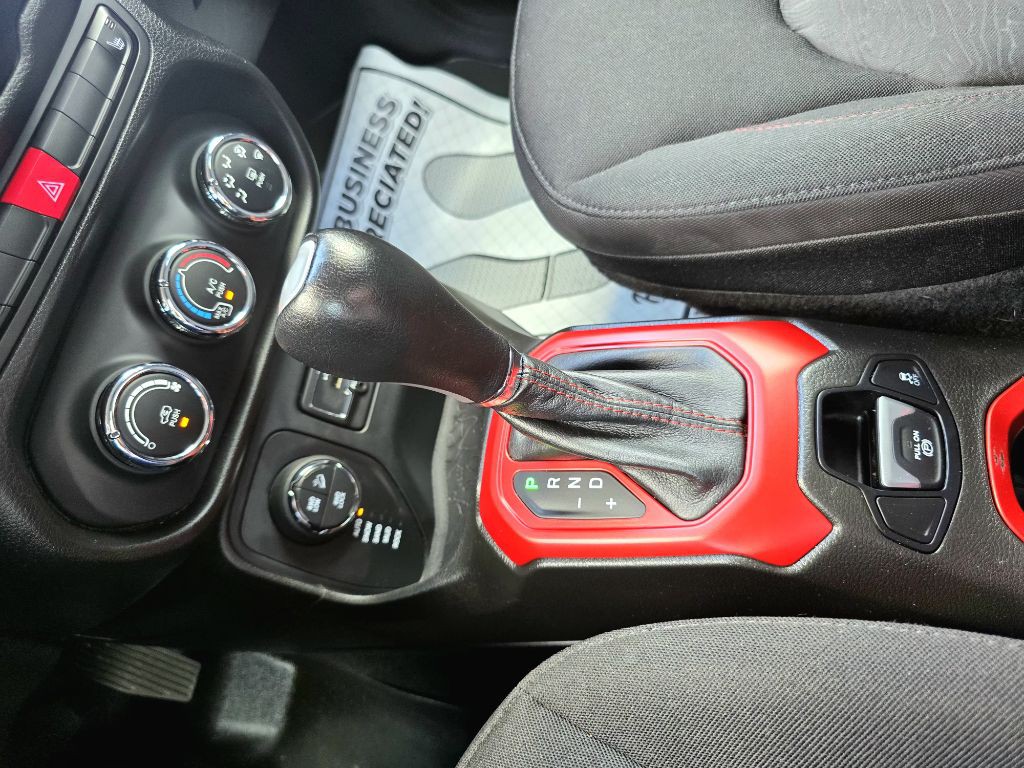 2017 Jeep Renegade Image 20