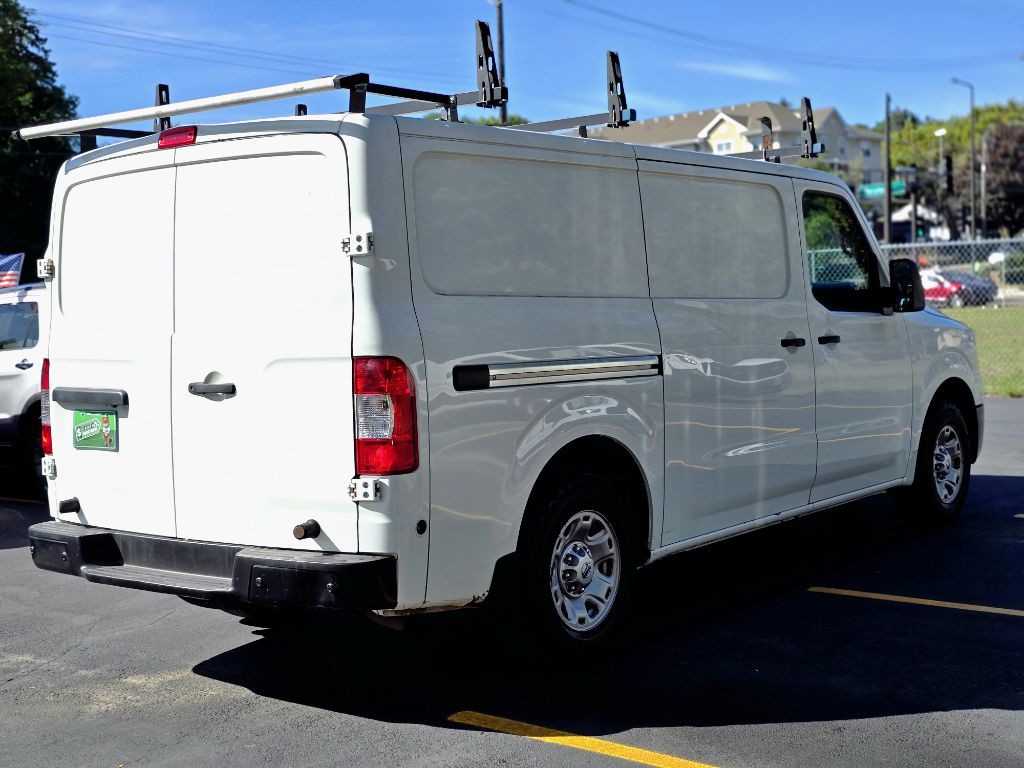 2016 Nissan NV Image 4