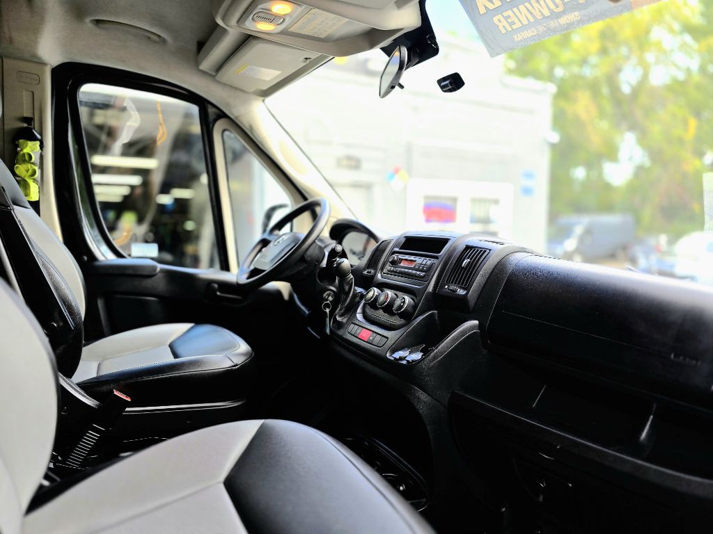 2017 RAM Promaster Image 9